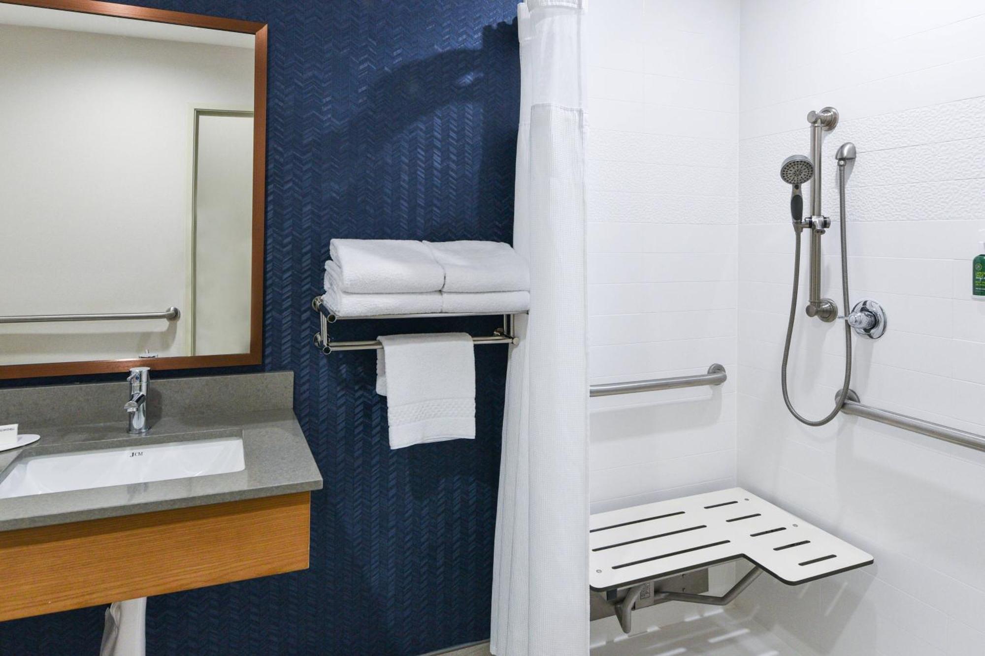 Fairfield Inn & Suites Ontario Ранчо Кукамонга Екстериор снимка